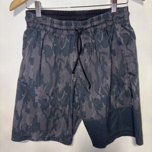 Tasc Performance Shorts Mens Large Gray Camo Camouflage Stretch Lined